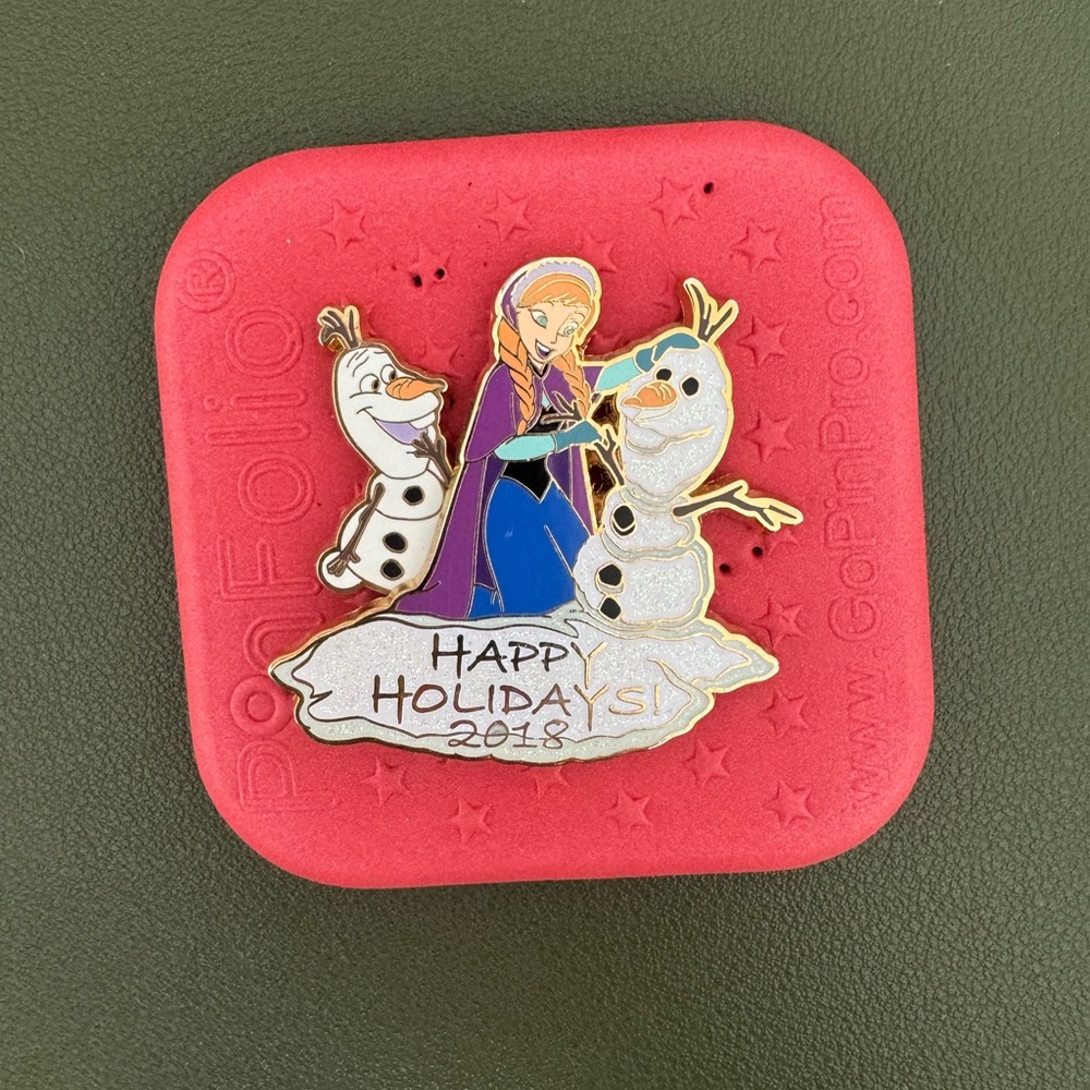 Ana and Olaf Happy Holidays 3D LE 3500 Pin